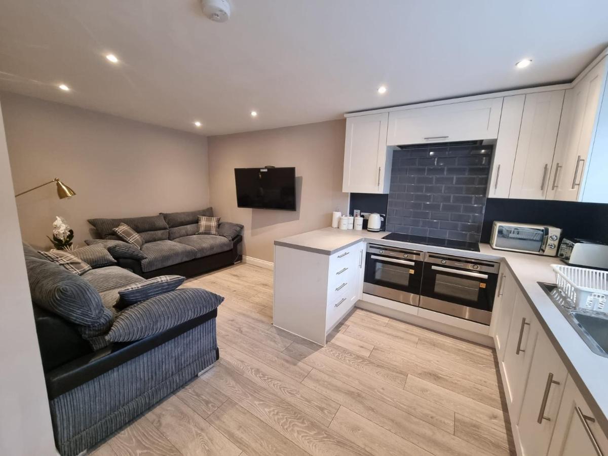 6 Dbl Bed, Central Huddersfield House Inc Parking מראה חיצוני תמונה