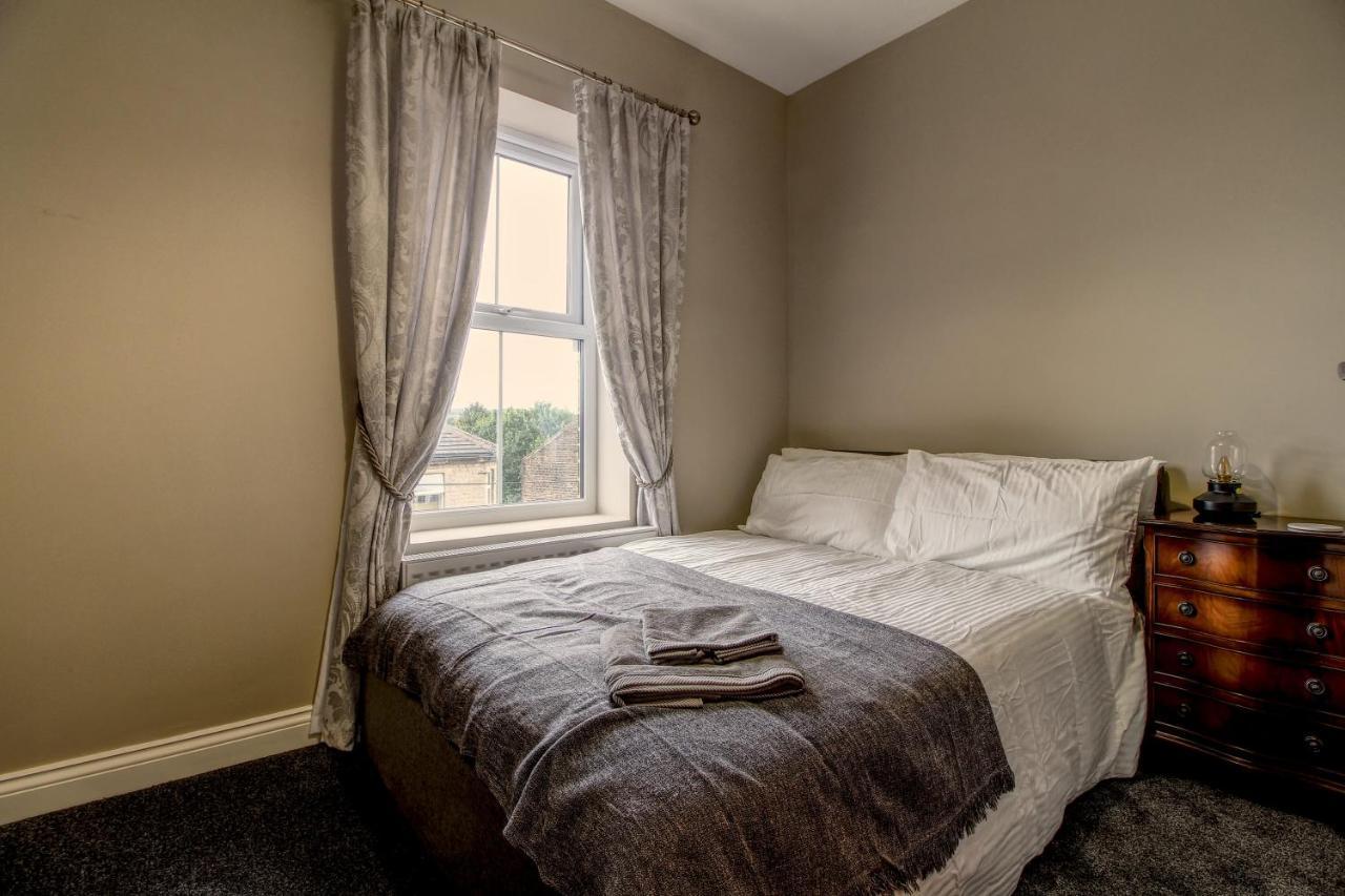 6 Dbl Bed, Central Huddersfield House Inc Parking מראה חיצוני תמונה
